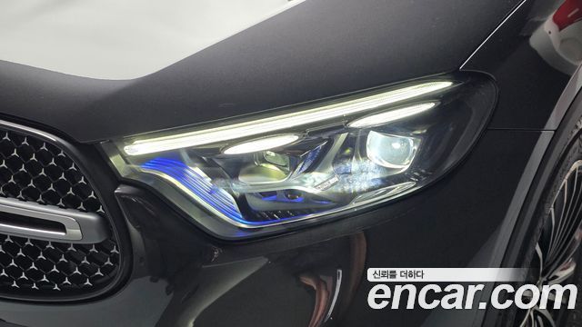 Mercedes-Benz GLC-Class 2026 — photo 8
