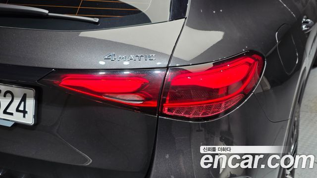 Mercedes-Benz GLC-Class 2026 — photo 9