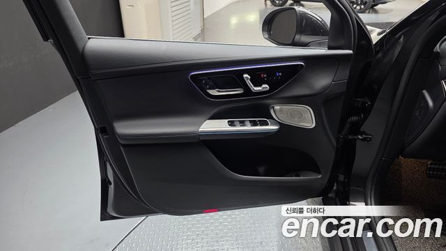 Mercedes-Benz GLC-Class 2026 — photo 14