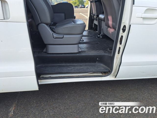 Hyundai Starex 2014 — photo 12