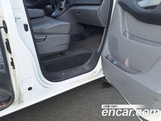 Hyundai Starex 2014 — photo 13