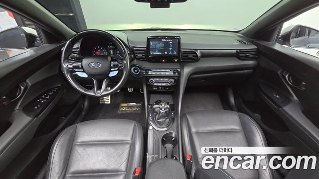 Hyundai Veloster 2019 — photo 10