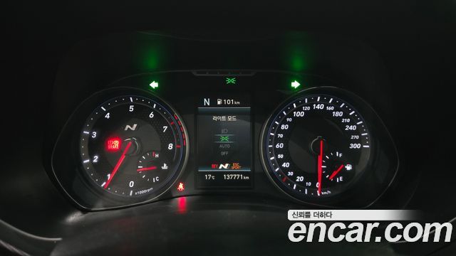 Hyundai Veloster 2019 — photo 11