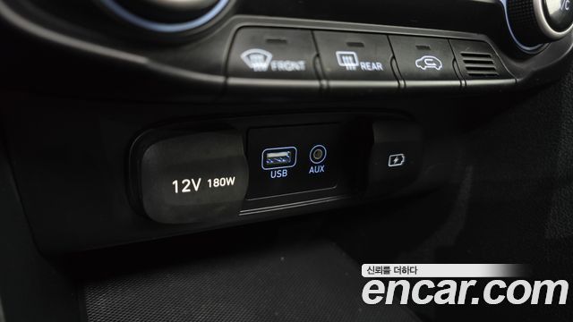 Hyundai Veloster 2019 — photo 17