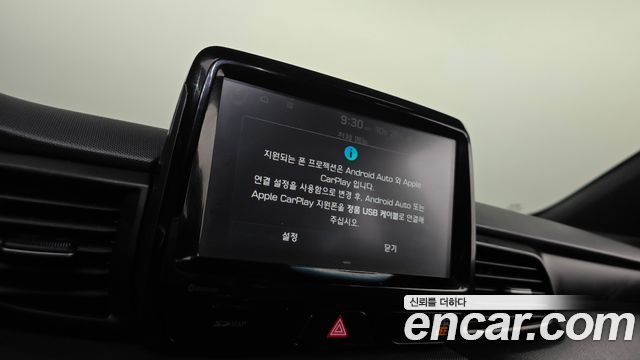 Hyundai Veloster 2019 — photo 24