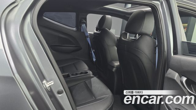 Hyundai Veloster 2019 — photo 16