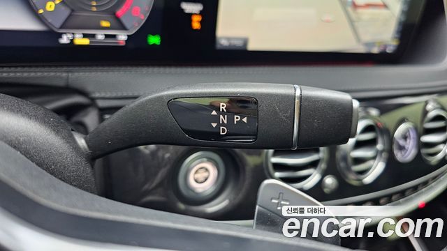 Mercedes-Benz S-Class 2019 — photo 12