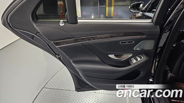 Mercedes-Benz S-Class 2019 — photo 15