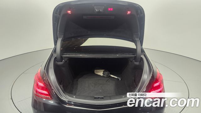 Mercedes-Benz S-Class 2019 — photo 27