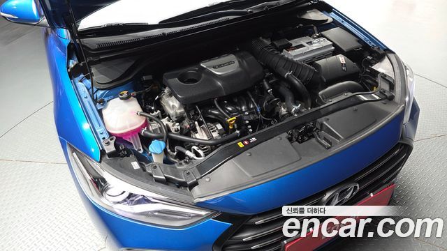 Hyundai AVANTE 2018 — photo 6