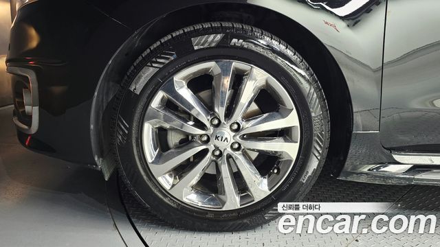 Kia Canival 2016 — photo 5