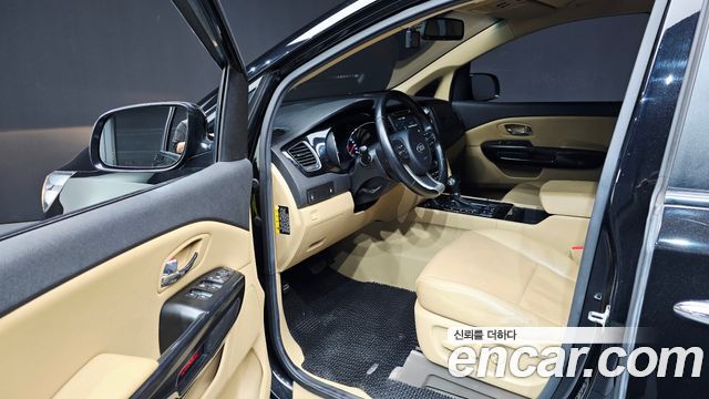 Kia Canival 2016 — photo 13
