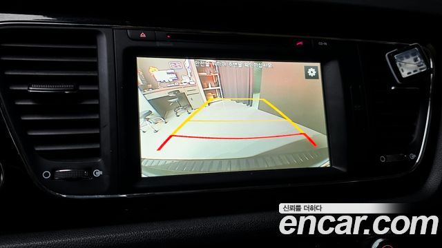 Kia Canival 2016 — photo 21