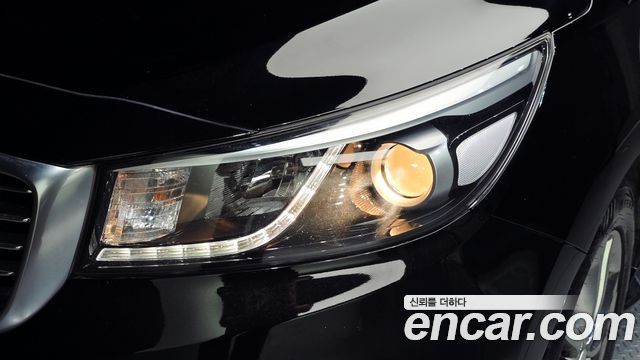 Kia Canival 2016 — photo 8