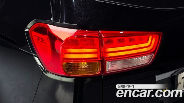 Kia Canival 2016 — photo 9