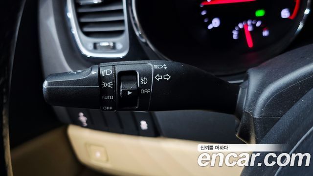 Kia Canival 2016 — photo 30