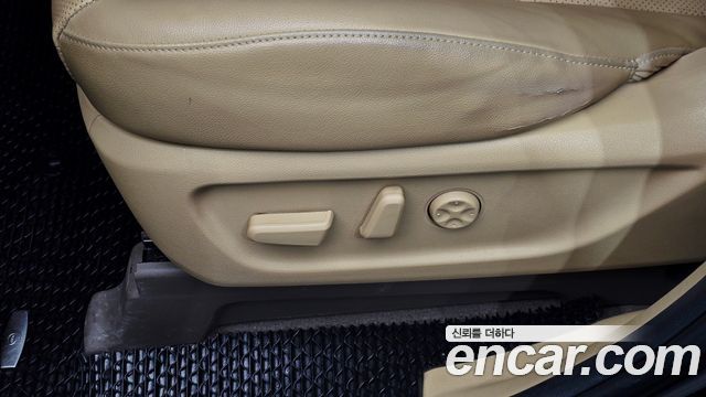 Kia Canival 2016 — photo 32