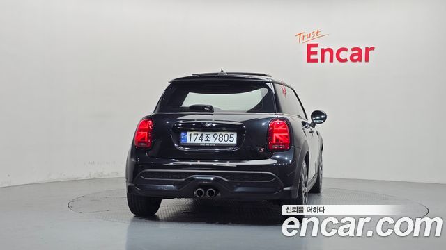 Mini Cooper 2023 — photo 4