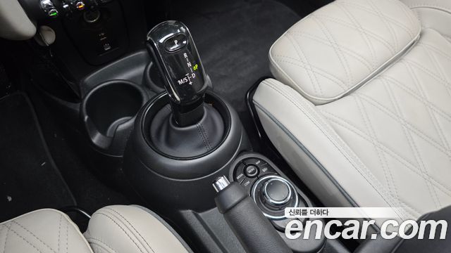 Mini Cooper 2023 — photo 9