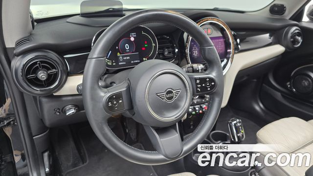 Mini Cooper 2023 — photo 13