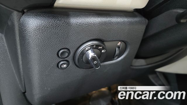 Mini Cooper 2023 — photo 16