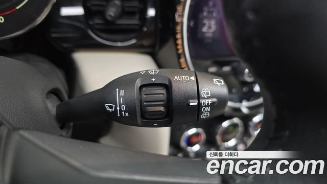 Mini Cooper 2023 — photo 18