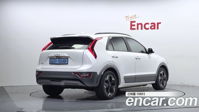 Kia Niro 2023 — photo 2