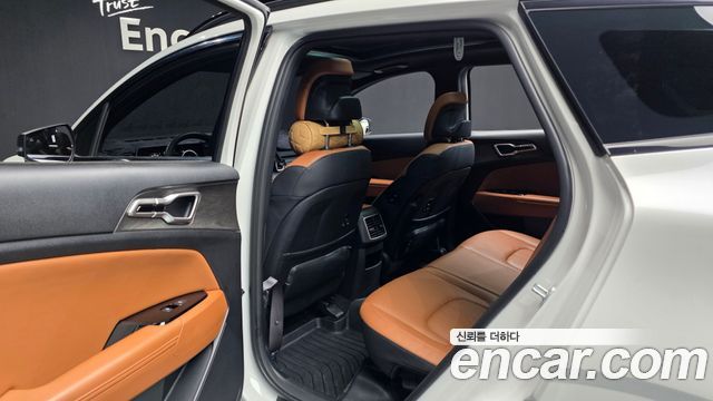 Kia Sportage 2022 — photo 16