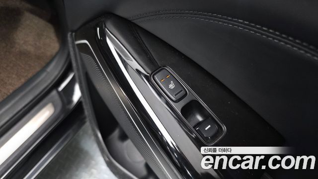 Kia K7 2017 — photo 24