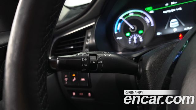 Kia K7 2017 — photo 28