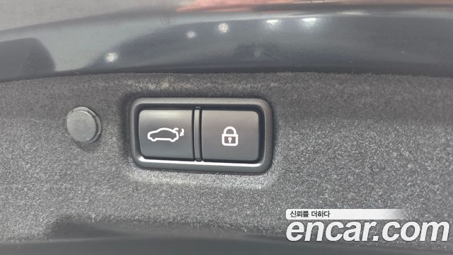 Kia K7 2017 — photo 32