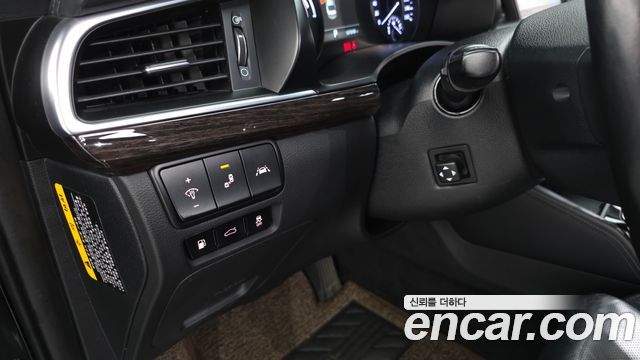 Kia K7 2017 — photo 38