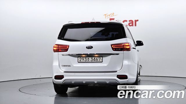 Kia Canival 2019 — photo 4
