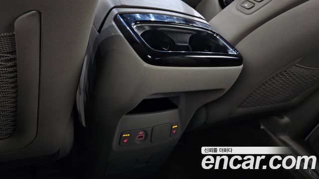 Kia Canival 2019 — photo 24