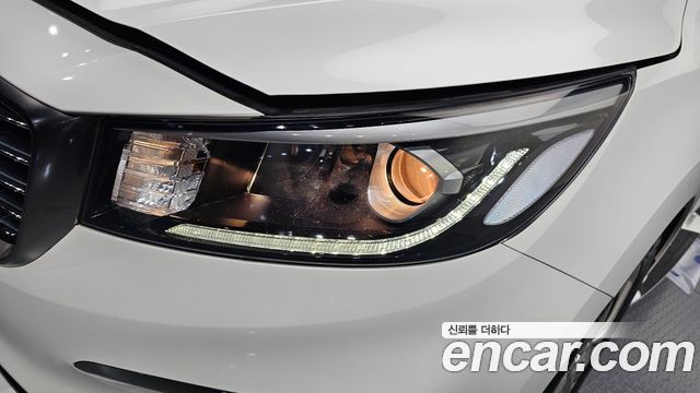 Kia Canival 2019 — photo 8