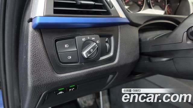 BMW 3-Series 2017 — photo 16