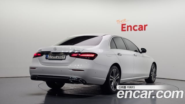 Mercedes-Benz E-Class 2021 — photo 2