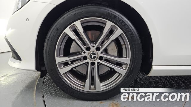 Mercedes-Benz E-Class 2021 — photo 5