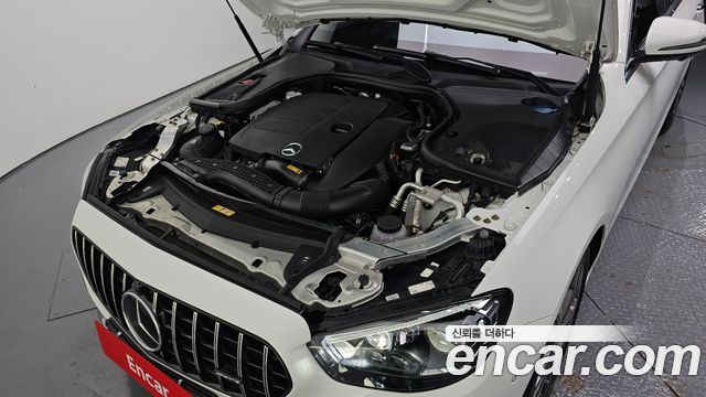 Mercedes-Benz E-Class 2021 — photo 6