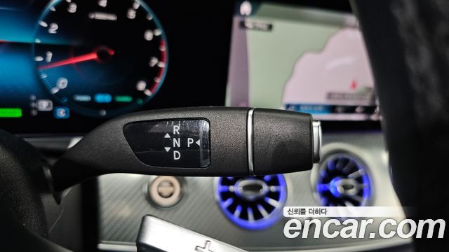 Mercedes-Benz E-Class 2021 — photo 9