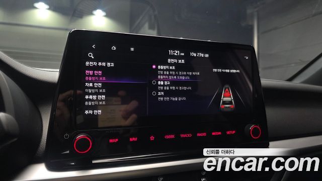 Kia K3 2022 — photo 23