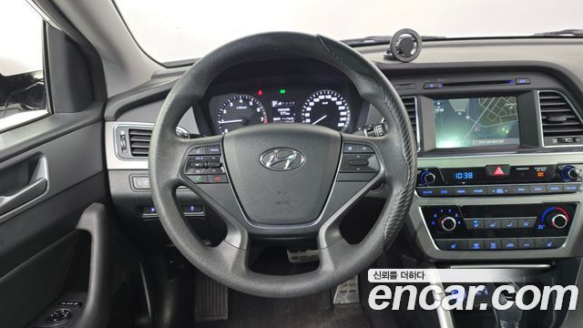 Hyundai Sonata 2016 — photo 13