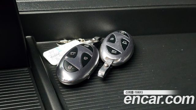 Hyundai Staria 2025 — photo 20