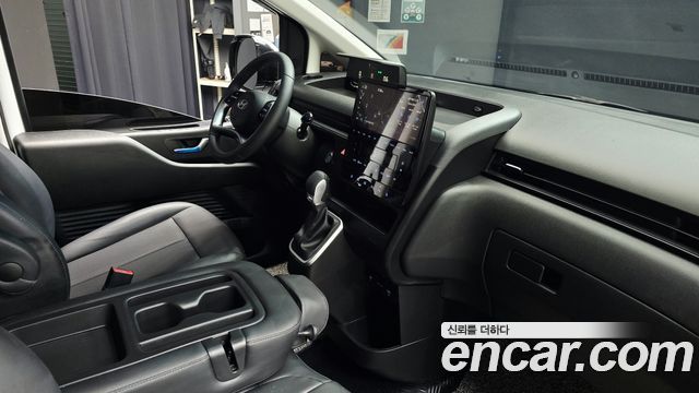 Hyundai Staria 2025 — photo 22