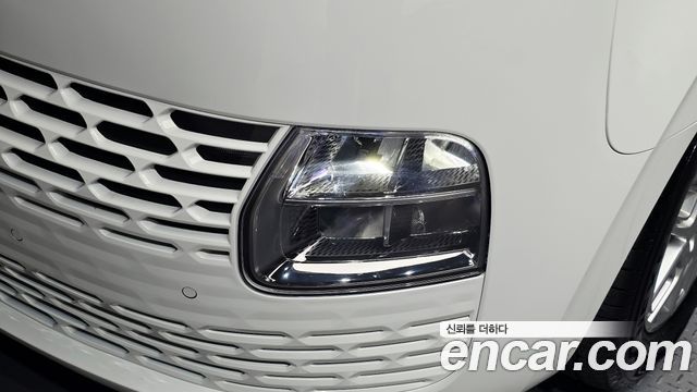 Hyundai Staria 2025 — photo 8