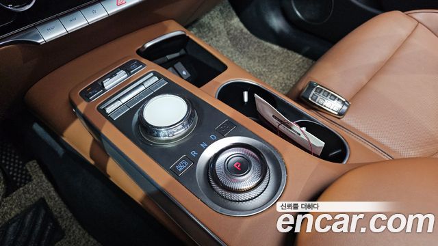 Genesis GV70 2021 — photo 12
