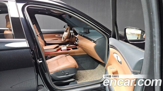 Genesis GV70 2021 — photo 16