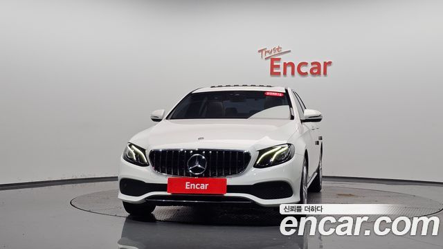 Mercedes-Benz E-Class 2017 — photo 3