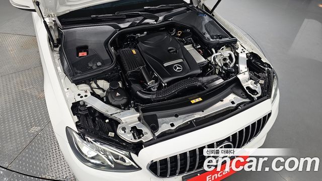 Mercedes-Benz E-Class 2017 — photo 6