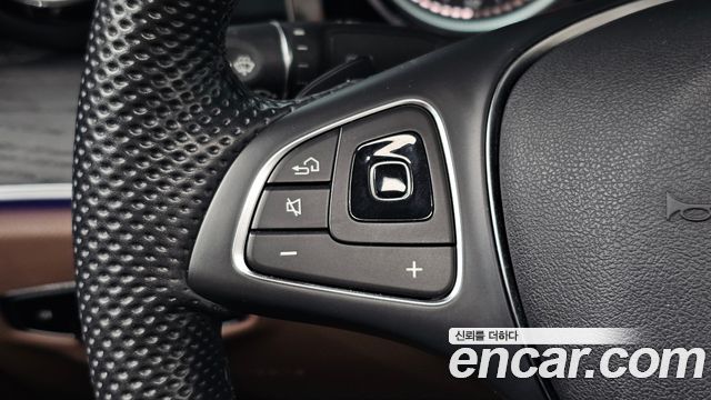 Mercedes-Benz E-Class 2017 — photo 20